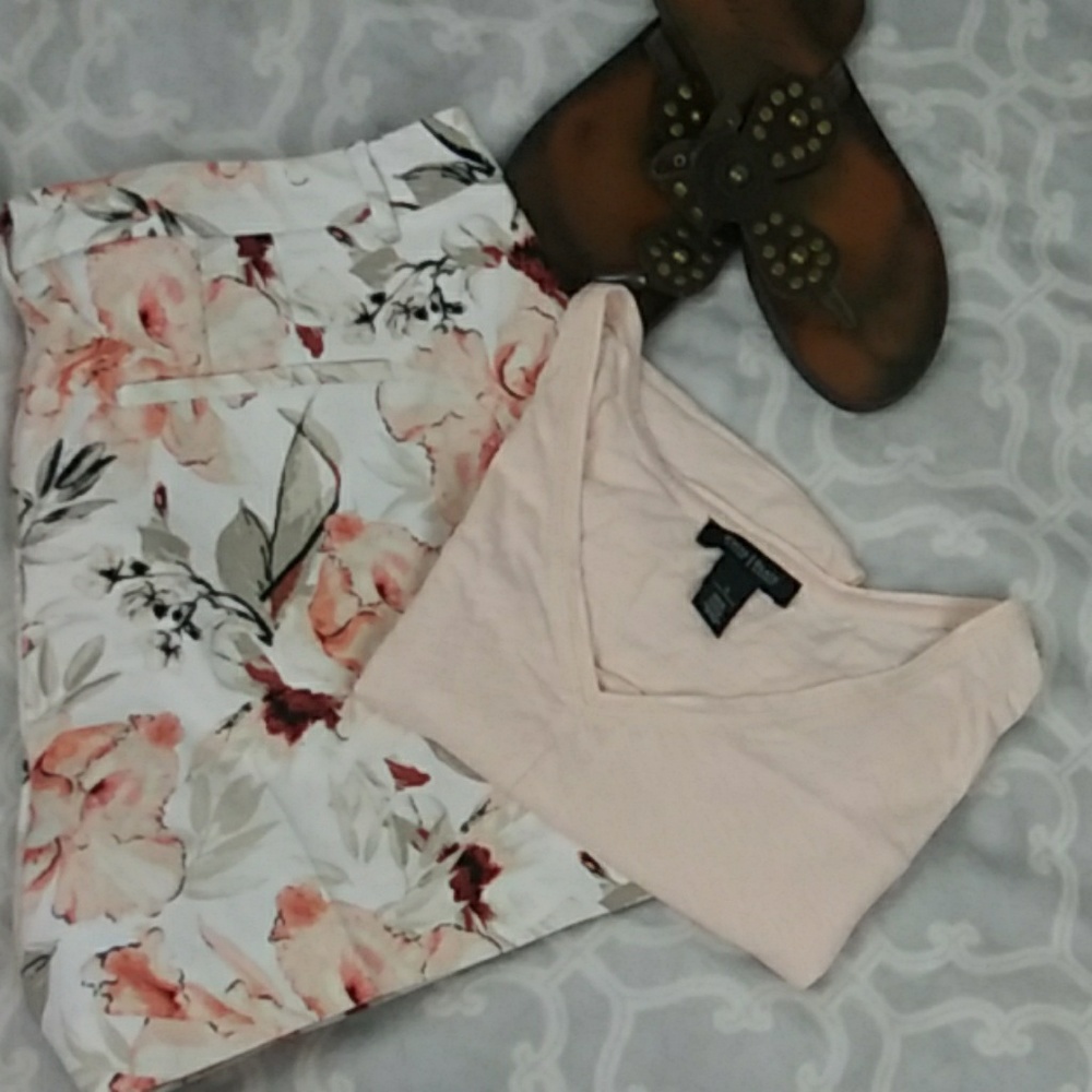 WHITE AND BLACK PEACH TOP SMALL
